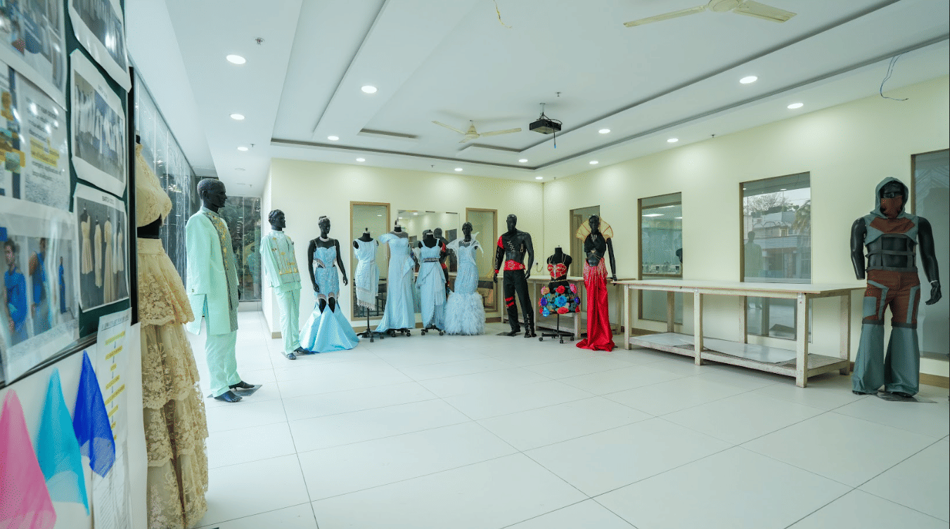 Indian Institute of Fashion Technology Bangalore Academic Building photo 17